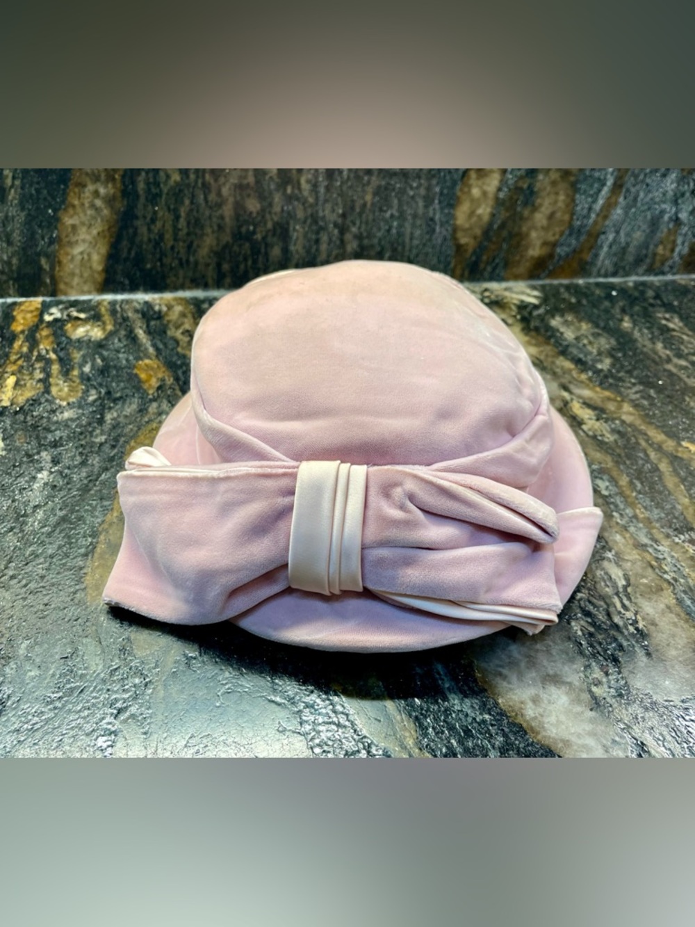 VTG Classic Pink Velvet Bow Cloche Hat - 50s 60s The Hecht Company